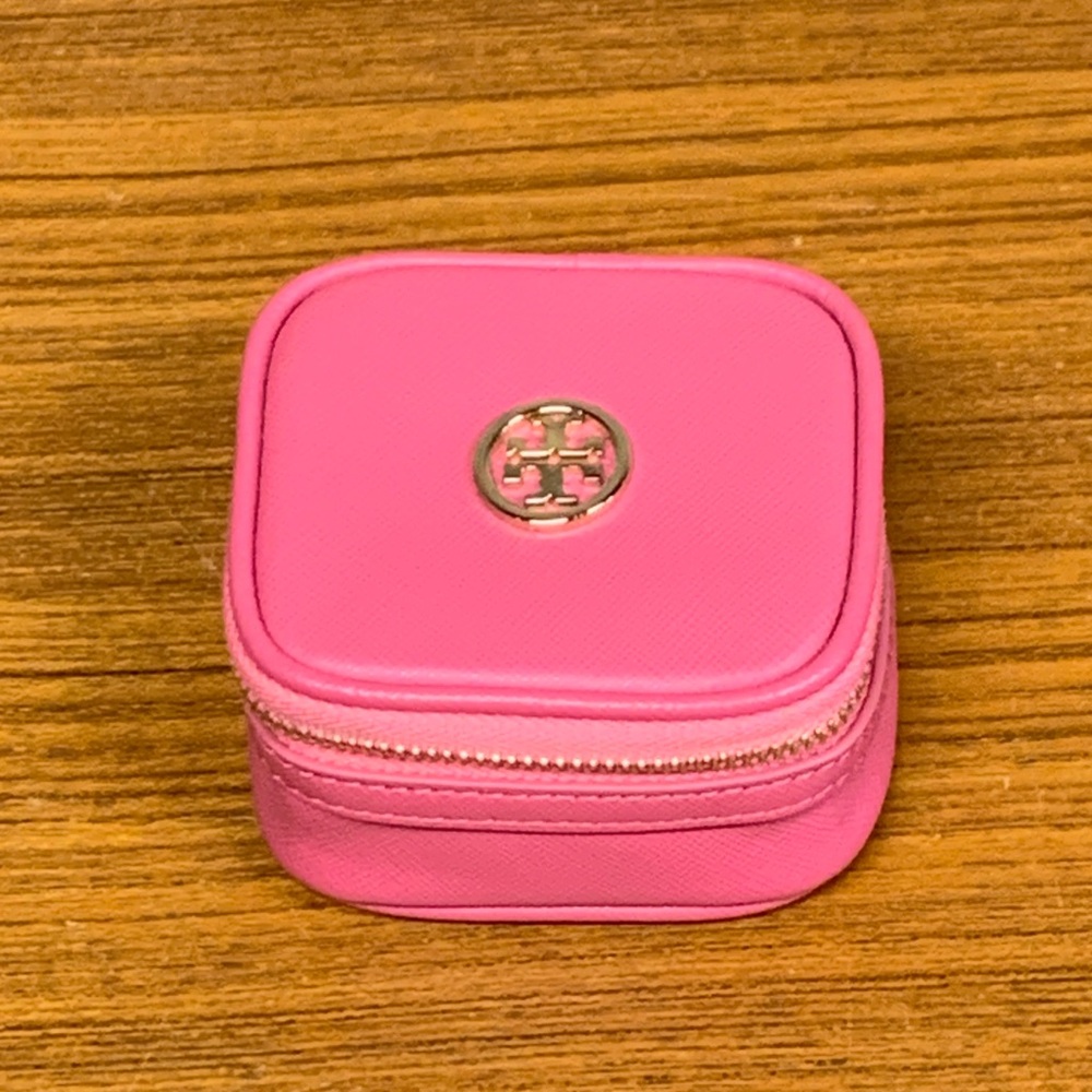 TORY BURCH Salmon Pink Saffiano Mini Zip Around Square Jewelry Travel Case